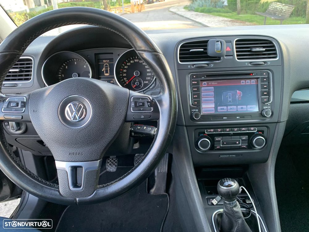 VW Golf 1.6 TDi Trendline BlueMotion - 6