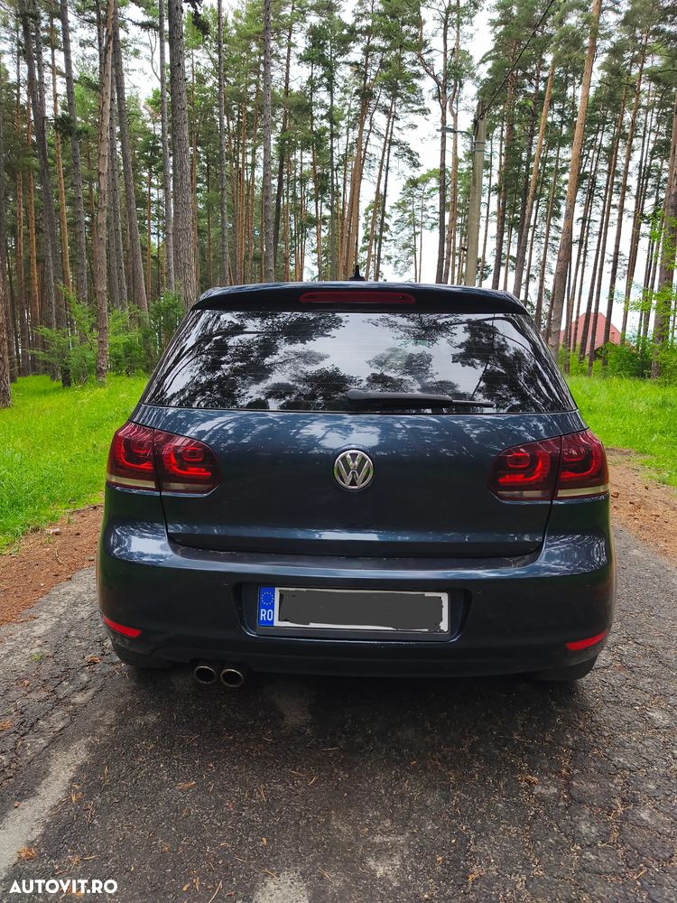 Volkswagen Golf 2.0 TDI DSG Individual - 2