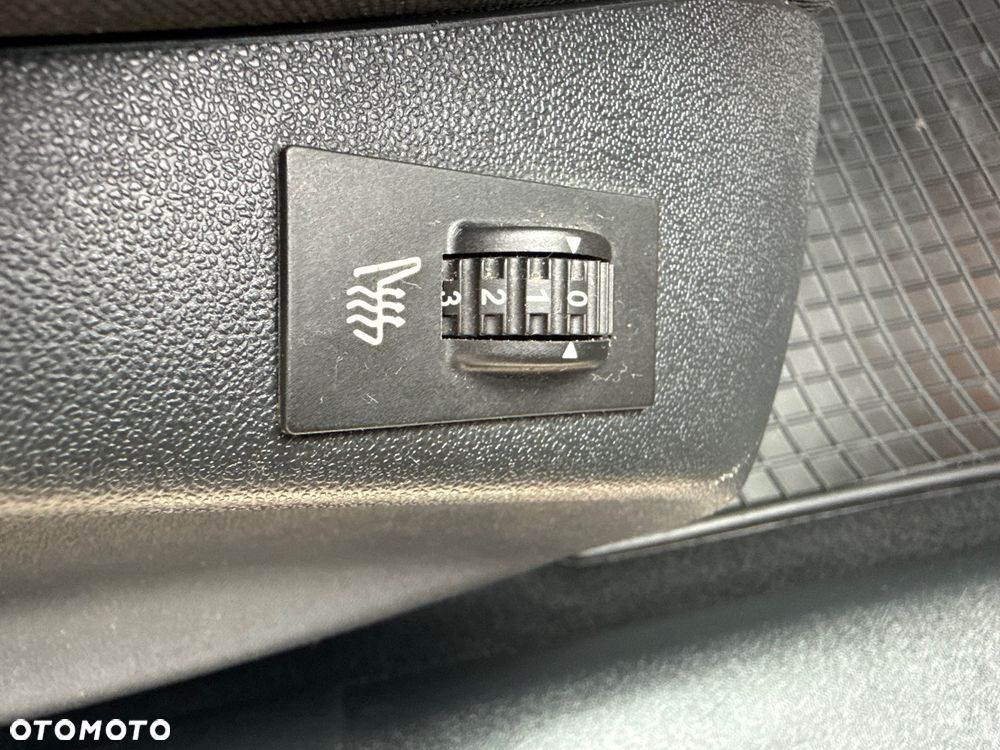 Peugeot 2008 1.6 BlueHDi Allure - 35