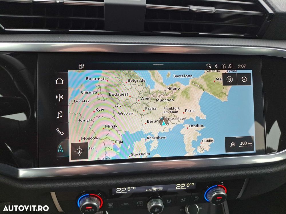 Audi Q3 45 TFSIe S tronic - 7