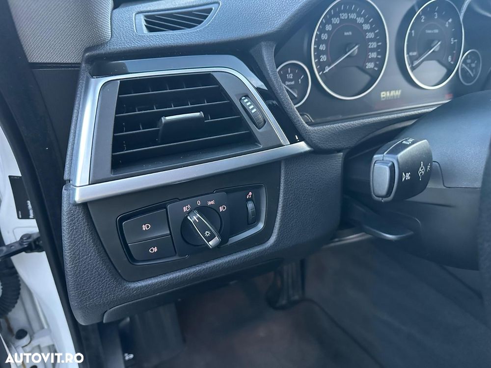 BMW Seria 3 320d Aut. Sport Line - 9