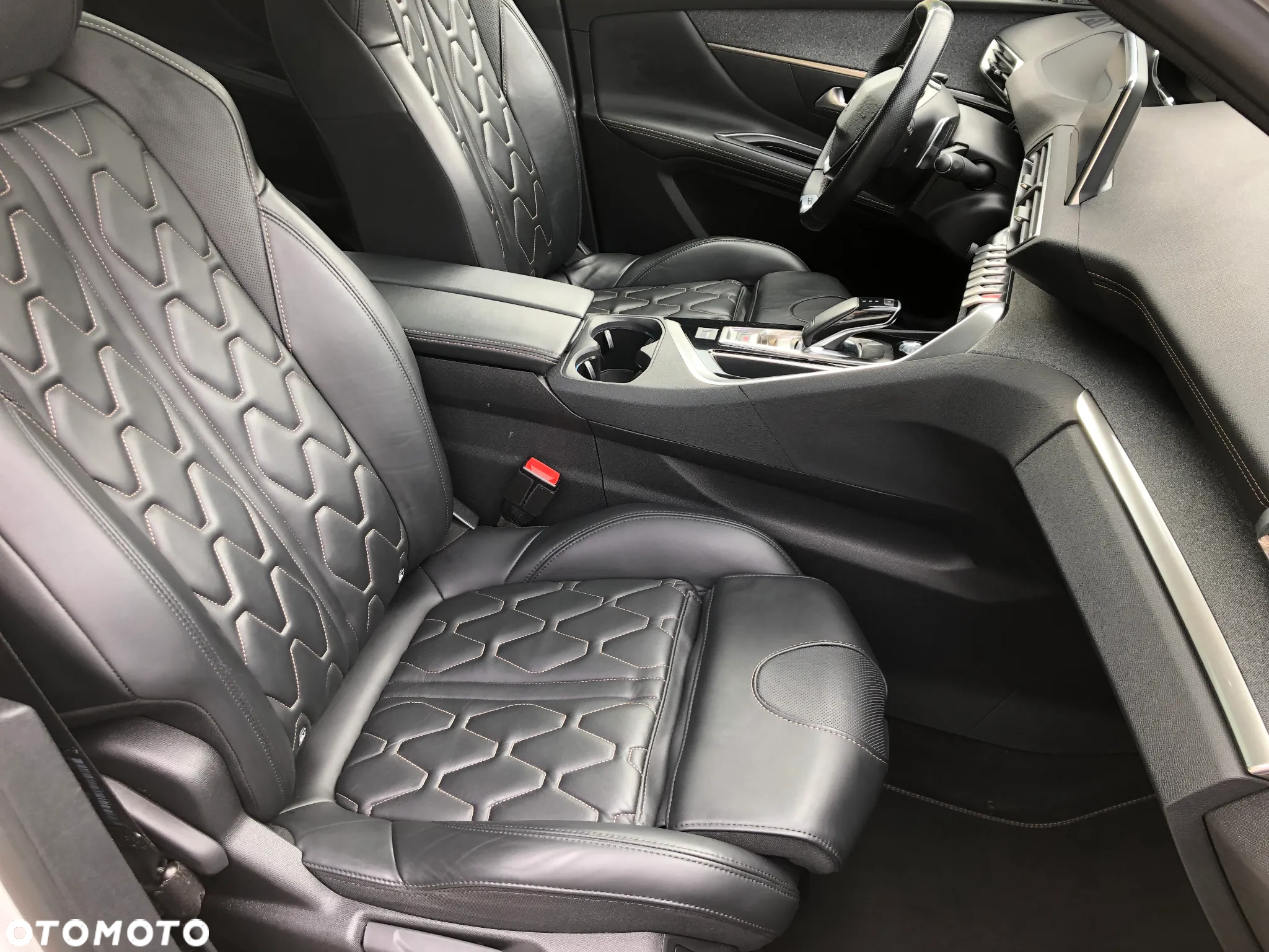 Peugeot 3008 1.5 BlueHDi GT S&S EAT8 - 14
