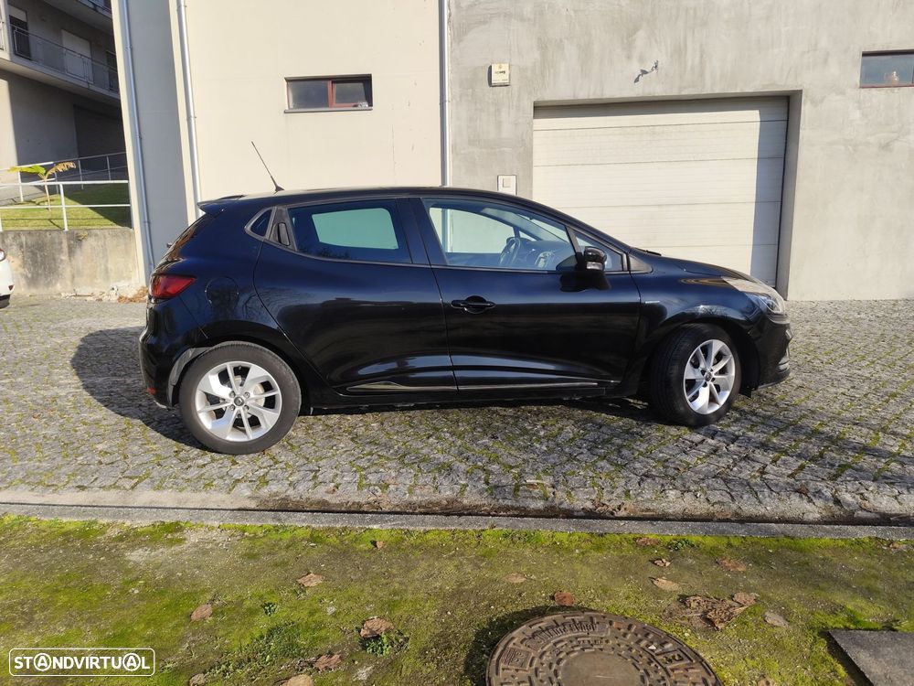 Renault Clio 0.9 TCe Limited - 12