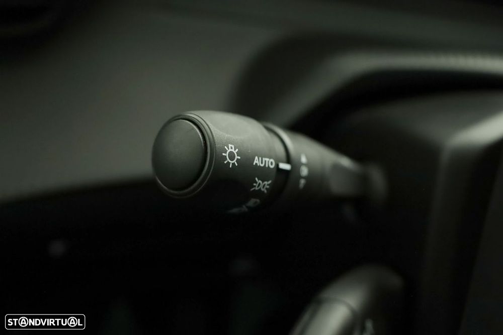 Peugeot 2008 1.2 PureTech Allure - 18