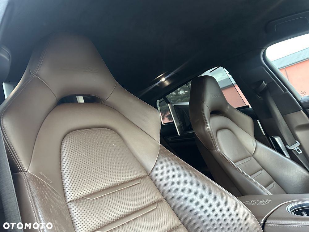 Porsche Panamera - 24