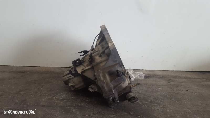 CAIXA VELOCIDADES KIA RIO BREAK FAMILIAR 2000 - 1