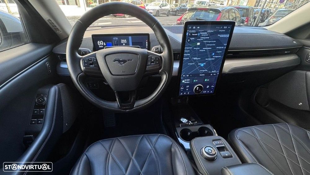 Ford Mustang Mach-E Standard - 13