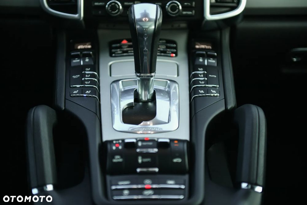 Porsche Cayenne GTS Tiptronic S - 29