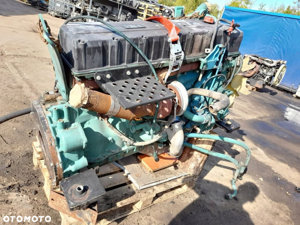 SILNIK KOPARKA VOLVO D12 D12D EBE3 12L - 3