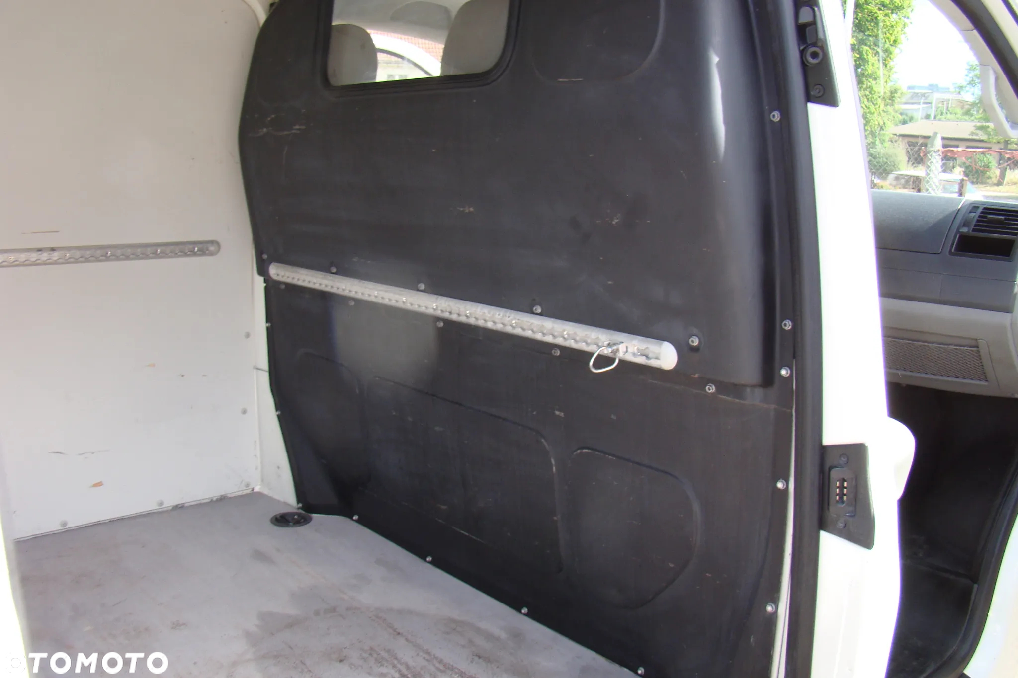 Volkswagen Transporter - 19