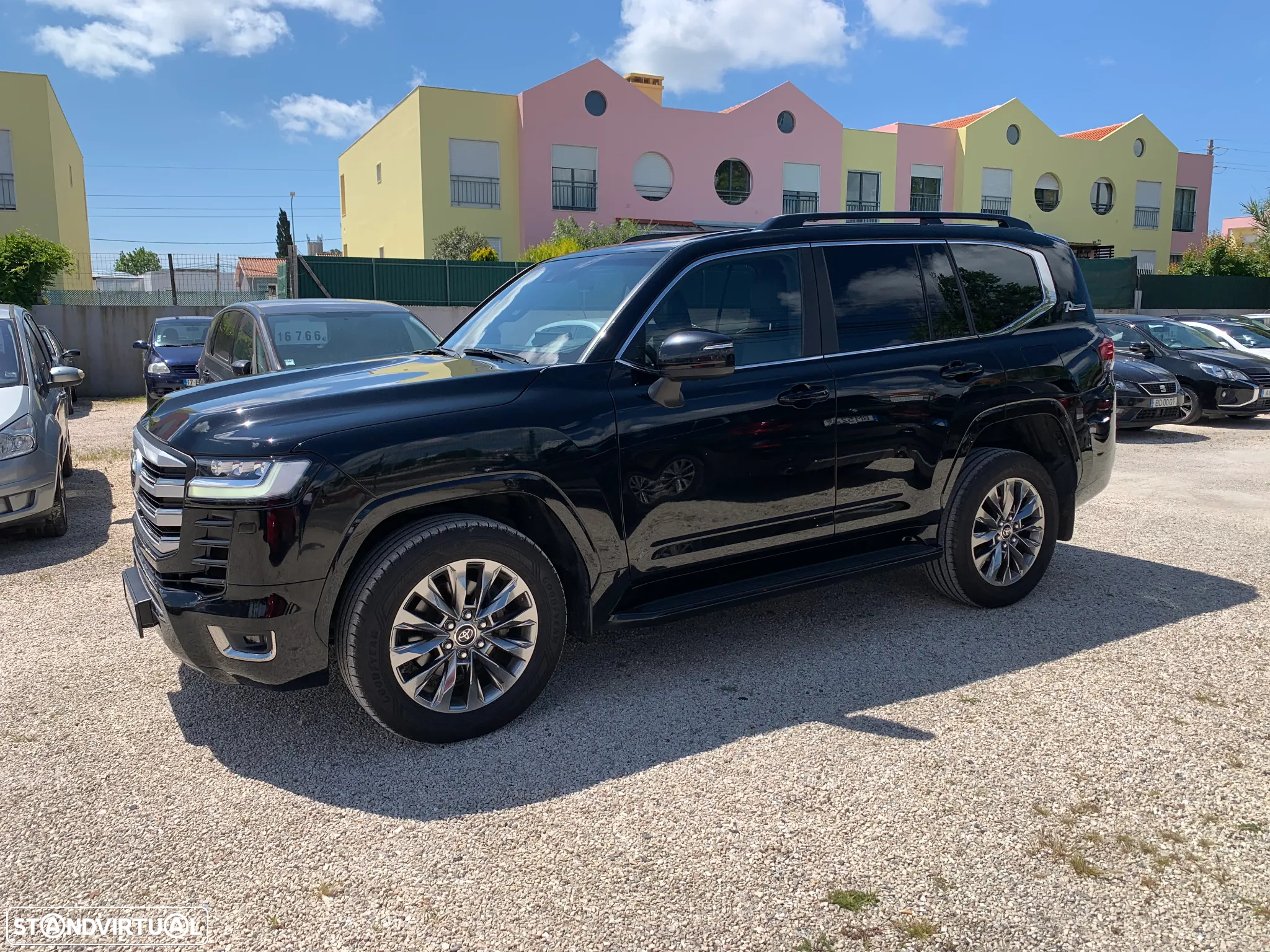 Toyota Land Cruiser - 23