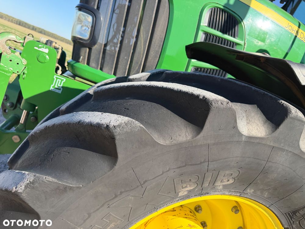 John Deere 7430 - 17