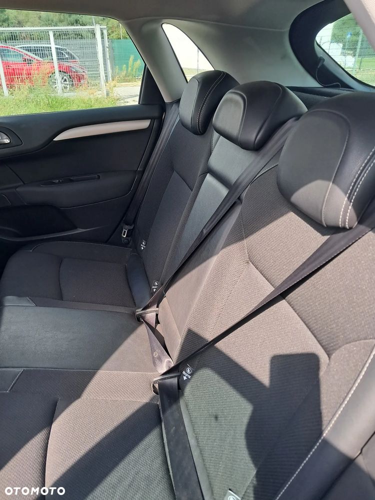 Citroën C4 1.6 VTi Exclusive - 5