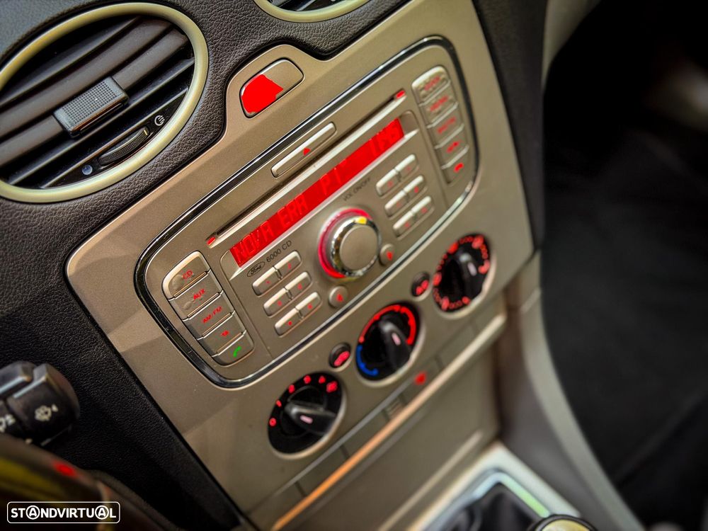 Ford Focus SW 1.6 TDCi Ghia - 30