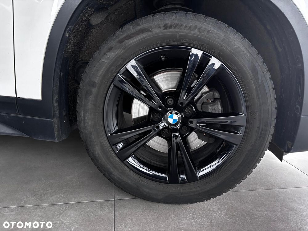 BMW X1 sDrive18i - 23