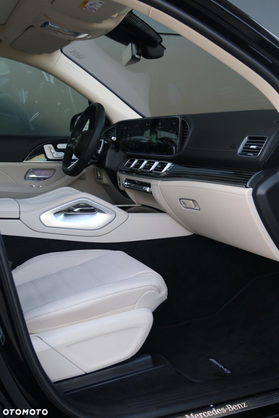 Mercedes-Benz GLS - 15