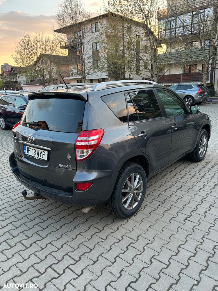 Toyota RAV4 - 4