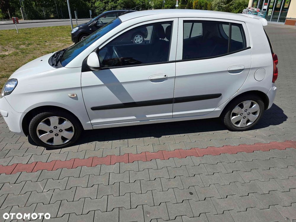 Kia Picanto - 8