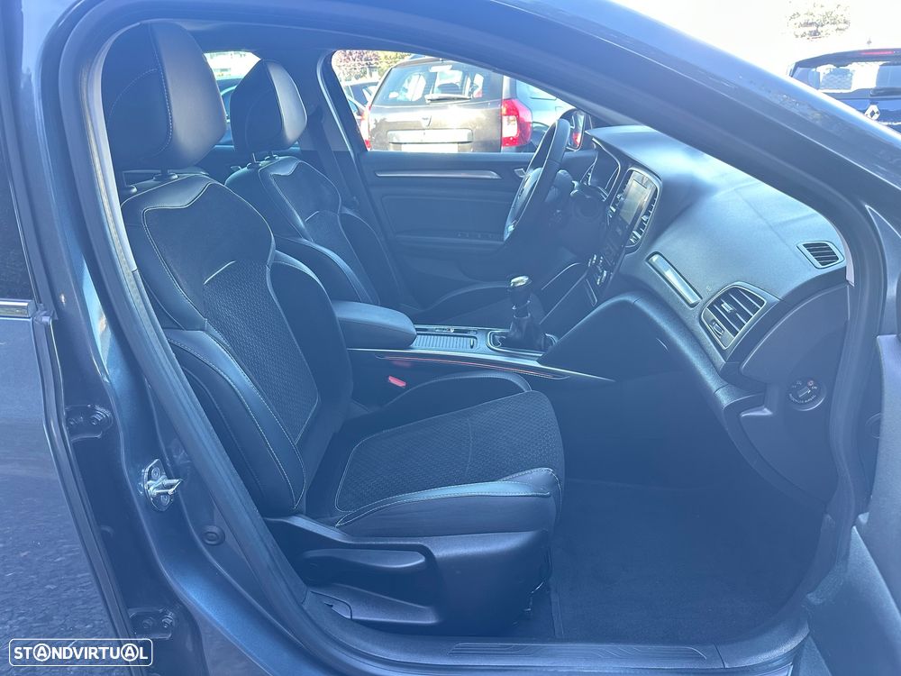Renault Mégane - 9