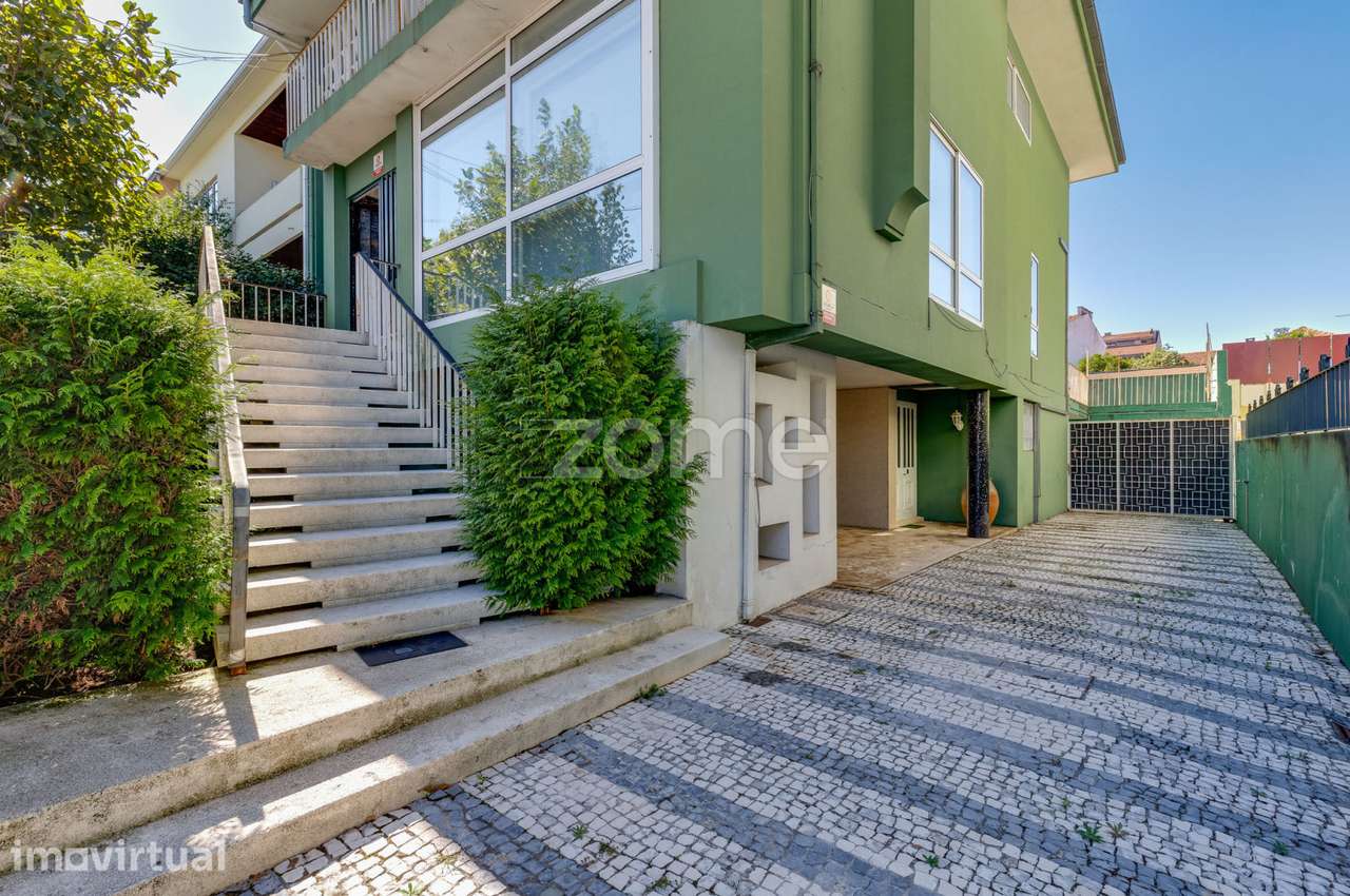 Moradia T3+1 | Avenida de Fernão de Magalhães, Porto