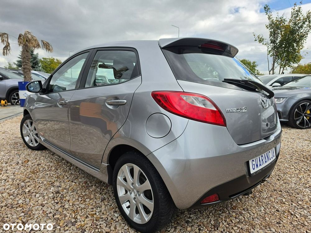 Mazda 2 - 9