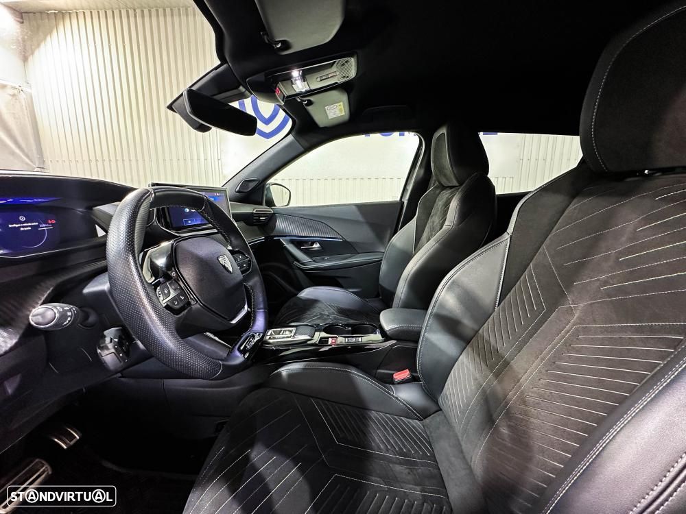 Peugeot e-2008 54 kWh GT - 9