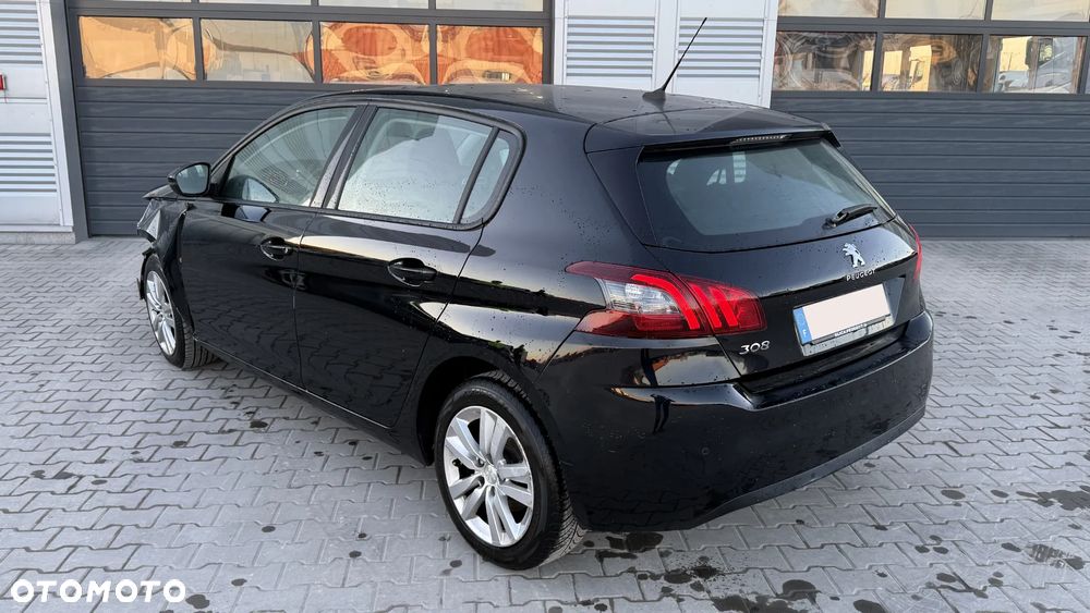 Peugeot 308 - 4