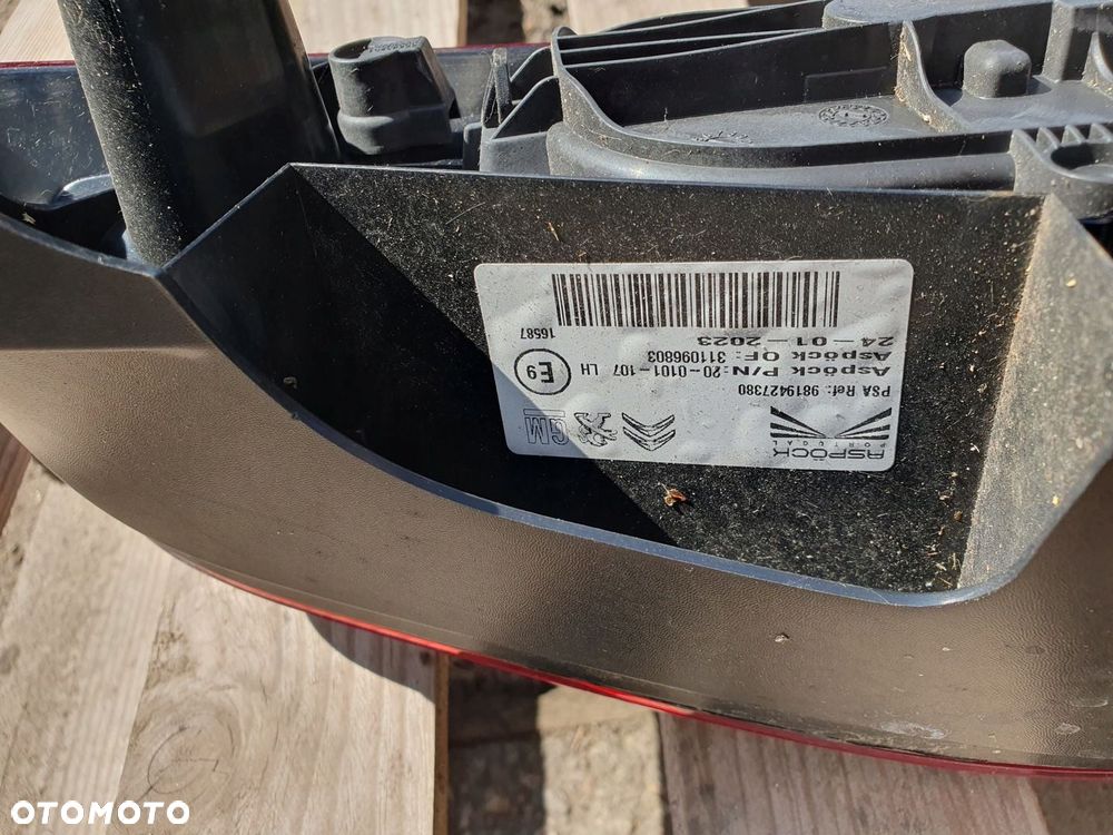 PEUGEOT RIFTER LAMPA TYŁ LEWA 2023 9819427380 - 3