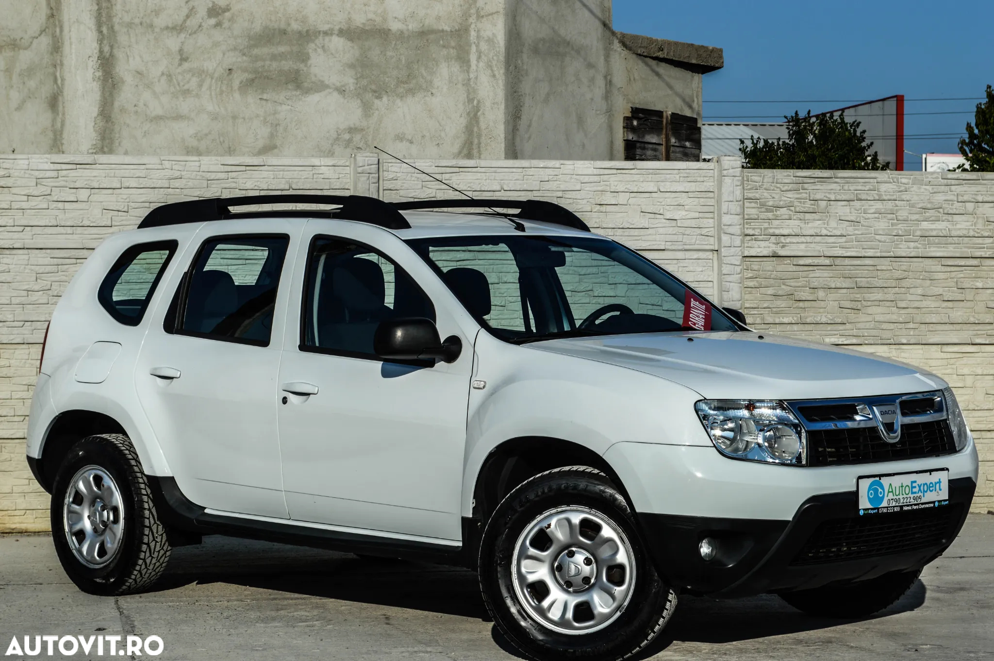 Dacia Duster 1.6 4x2 Laureate - 11