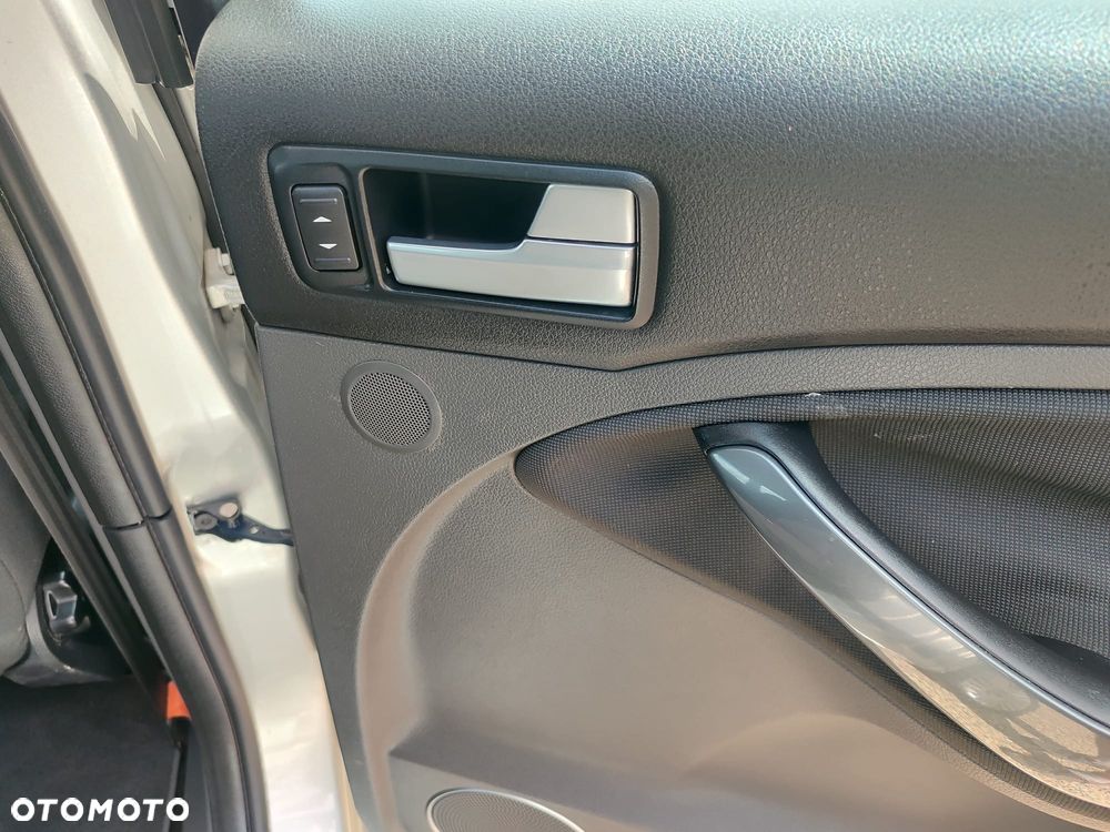 Ford C-MAX - 22