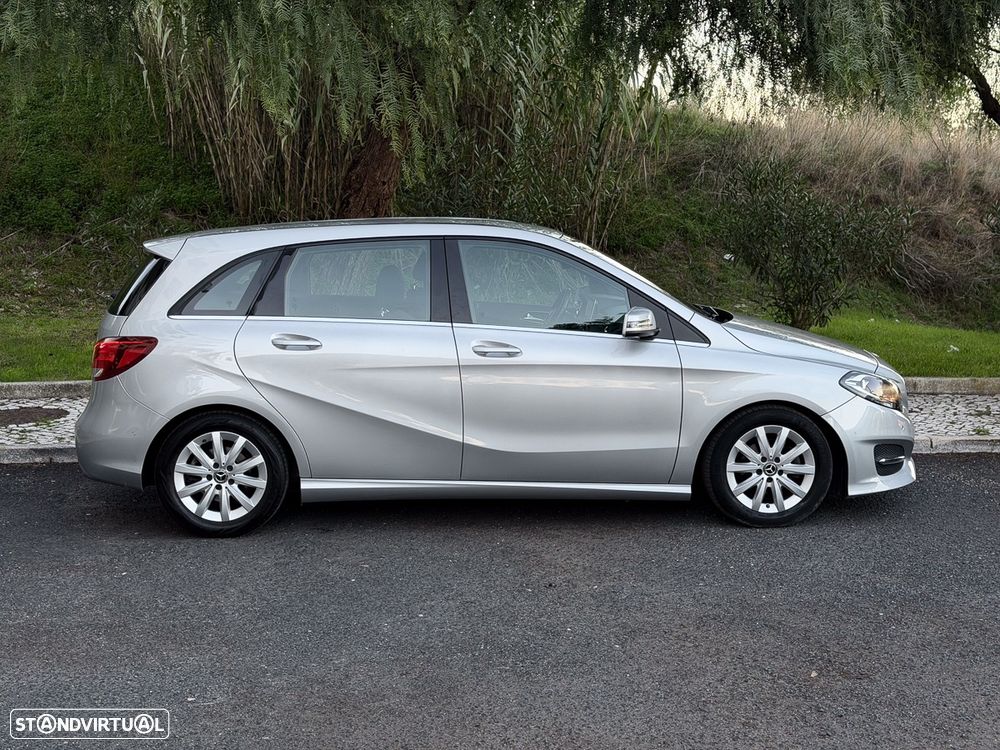 Mercedes-Benz B 180 d Style - 12