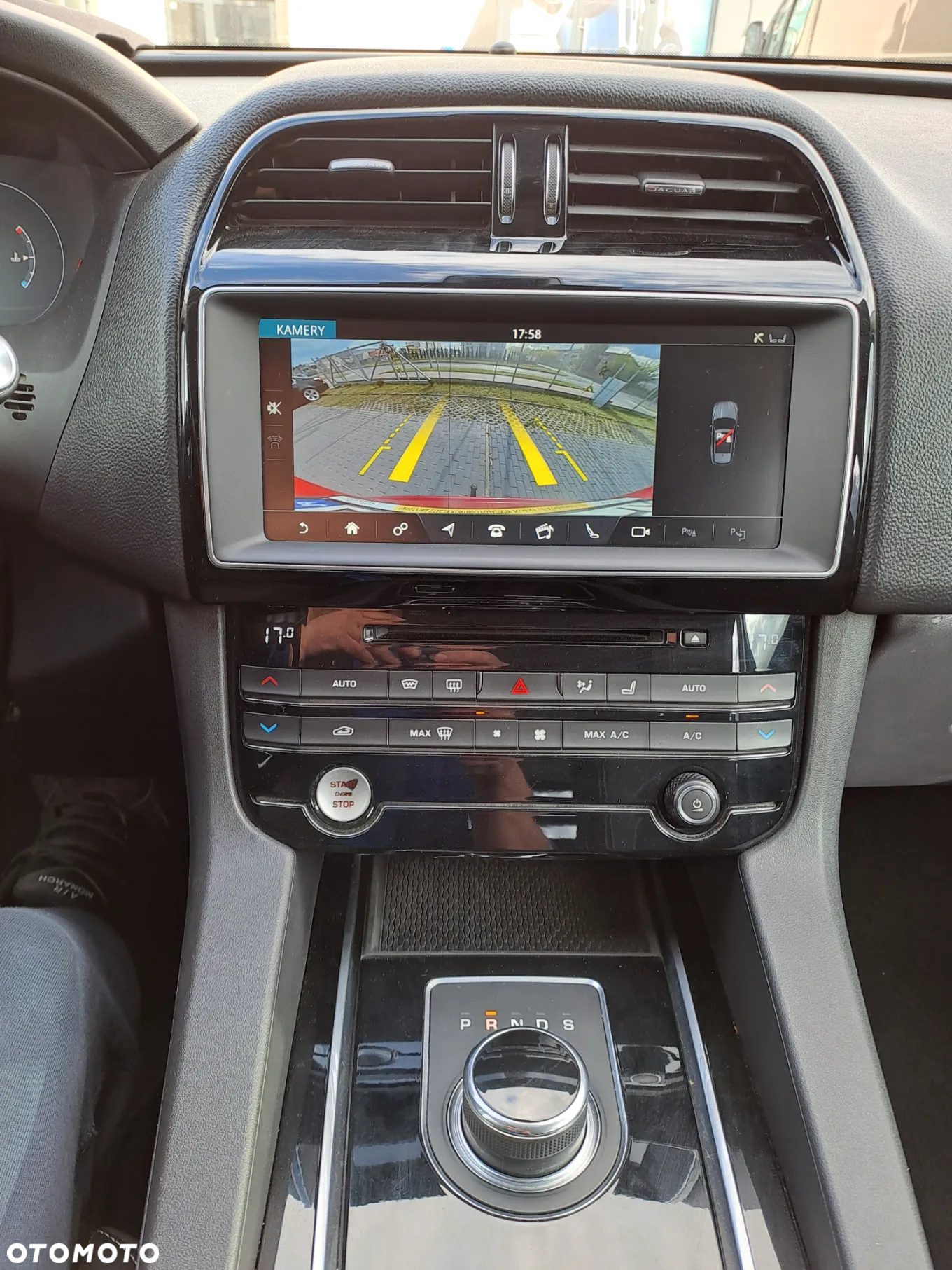 Jaguar F-Pace 2.0 i4D AWD R-Sport - 15