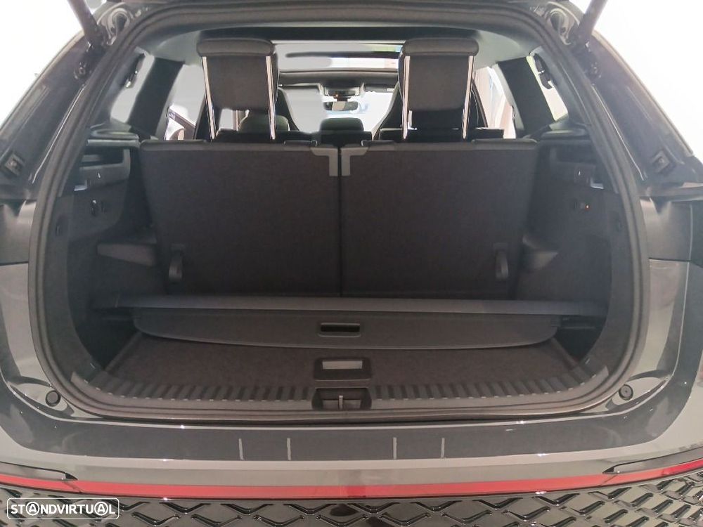 VW Tayron 2.0 TDI R-Line DSG - 35