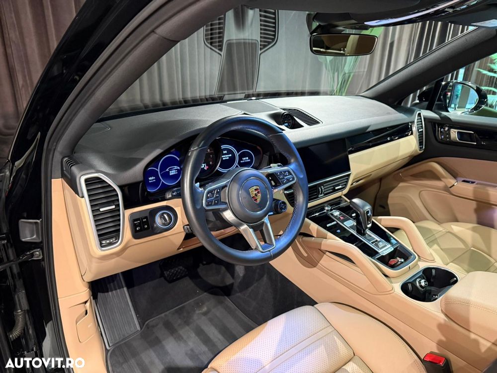 Porsche Cayenne Coupe - 13