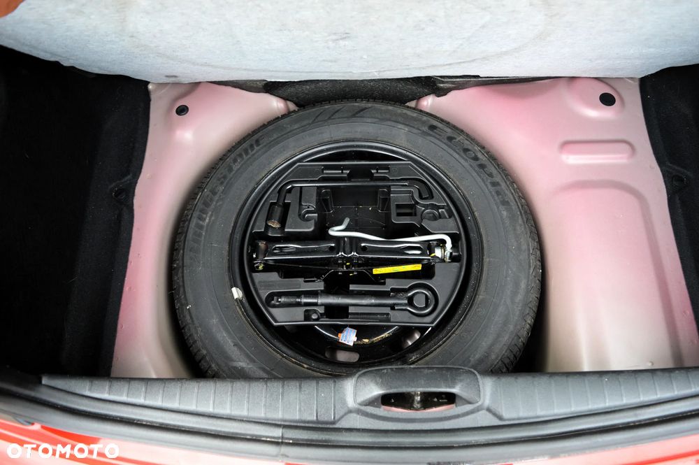 Peugeot 208 1.2 PureTech Allure - 34