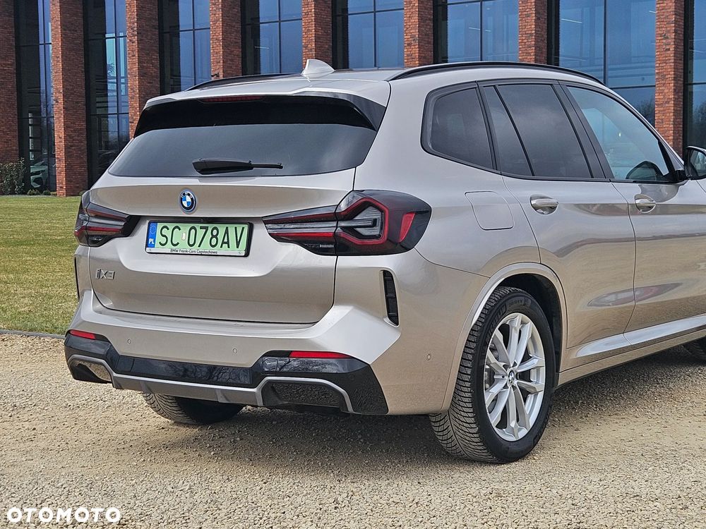 BMW iX3 80kWh Impressive - 12