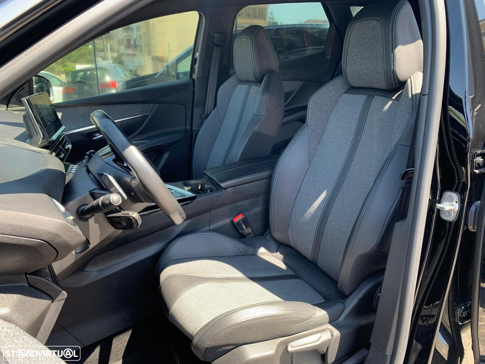 Peugeot 3008 1.5 BlueHDi Allure Pack EAT8 - 15