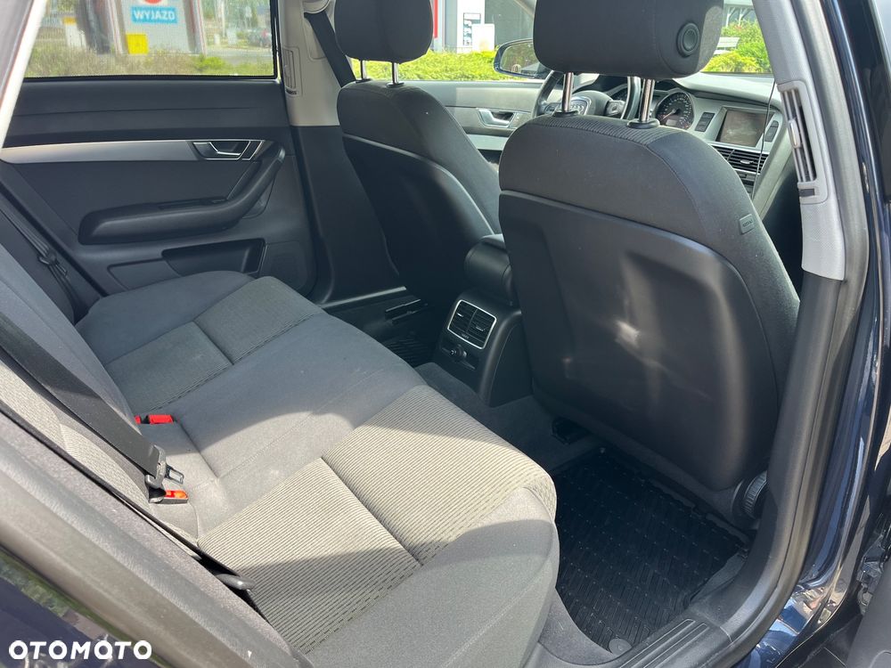Audi A6 Avant 2.4 - 21