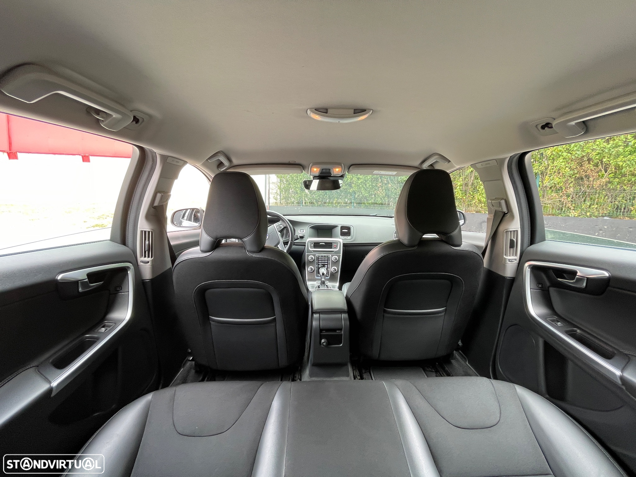 Volvo V60 2.4 D6 Momentum AWD Phev - 21