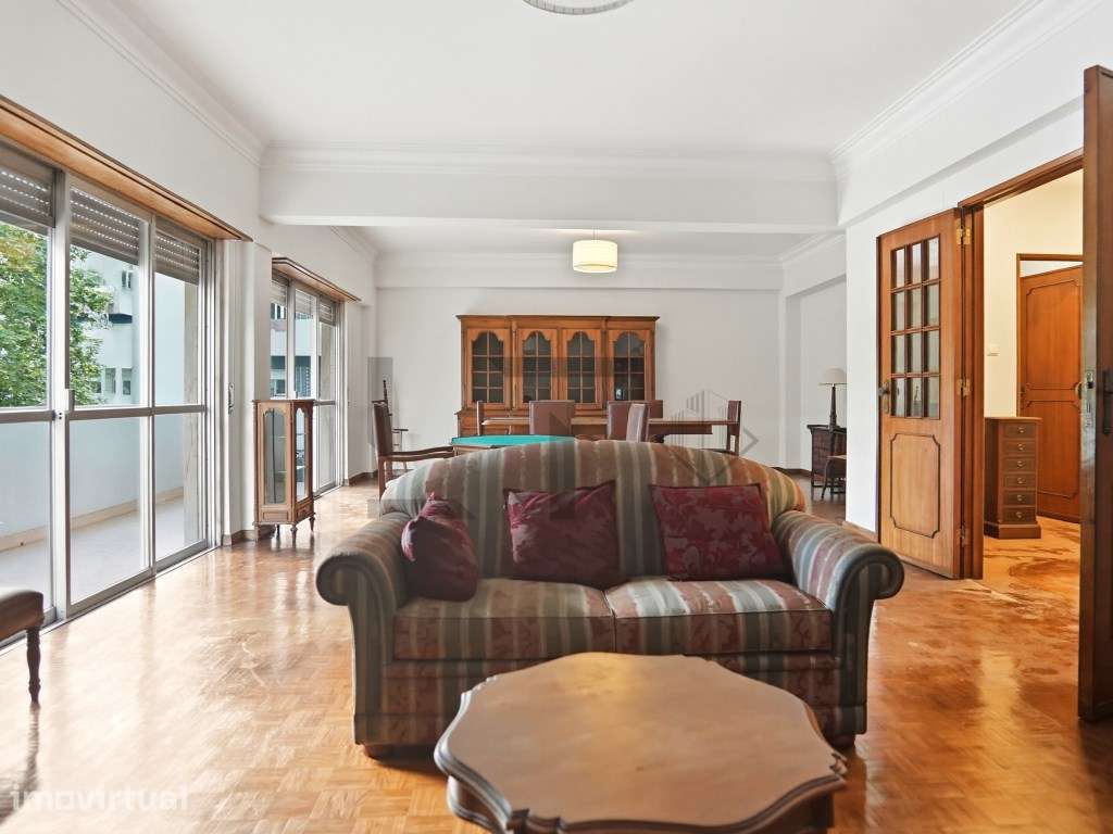 Esplêndido Apartamento T6 Totalmente Renovado com Garagem, para Arr... - Grande imagem: 2/50