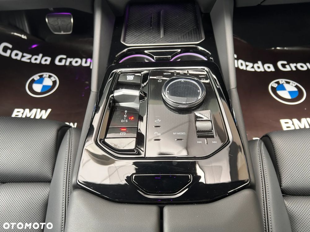 BMW Seria 5 520d - 29