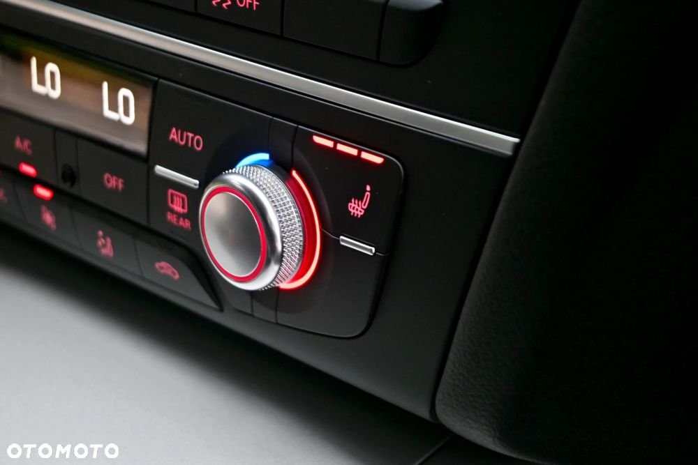 Audi A6 Avant 2.0 TDI Ultra S tronic - 38