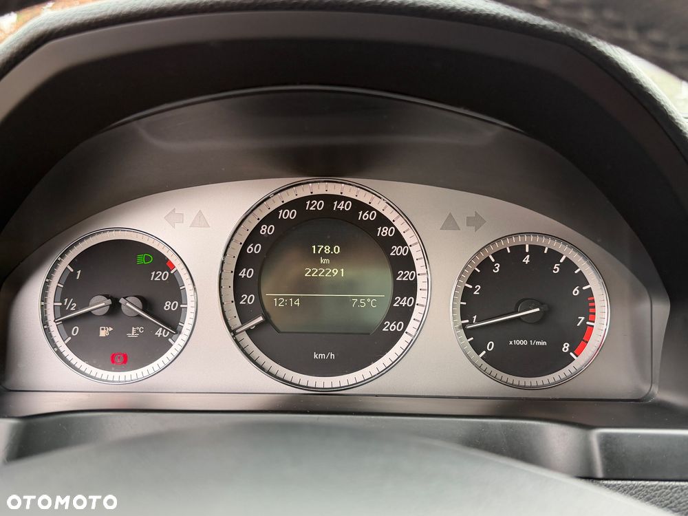 Mercedes-Benz Klasa C 180 K BlueEff Avantgarde - 15