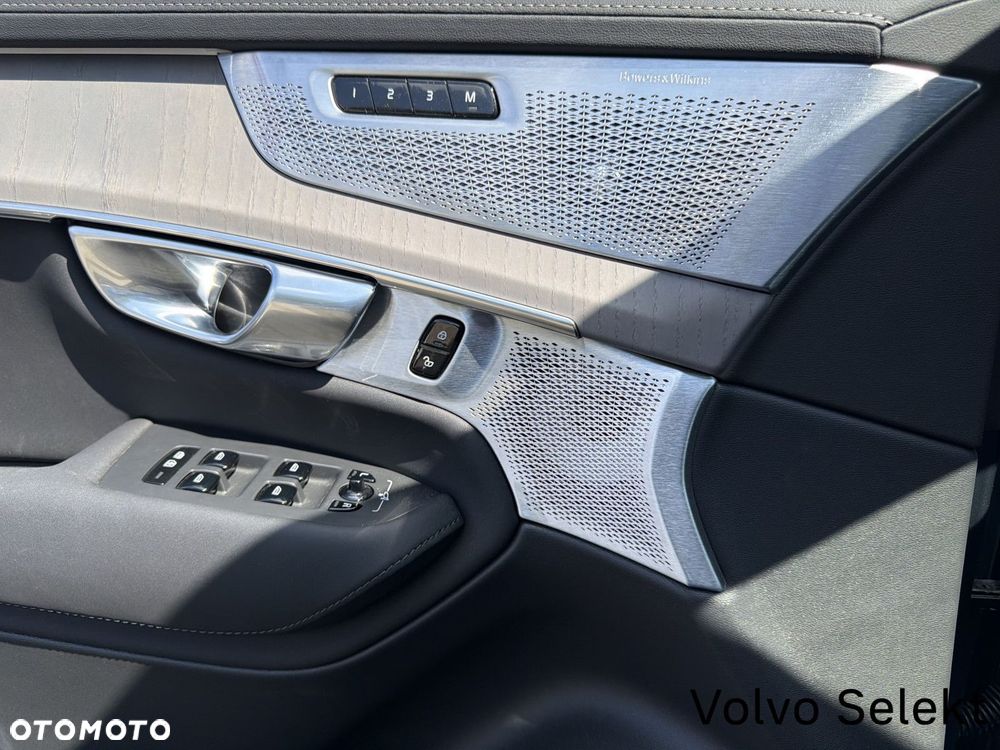 Volvo XC 90 - 30
