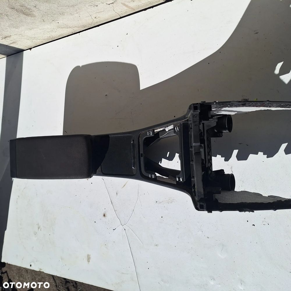 TUNEL SRODKOWY PASSAT B6 - 4