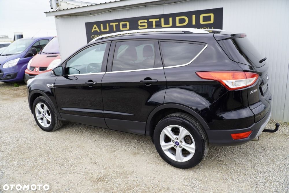 Ford Kuga 1.5 EcoBoost 2x4 Titanium - 35
