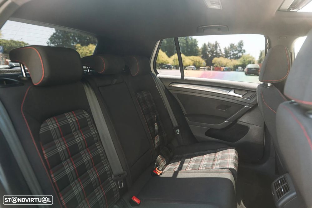 VW Golf 2.0 TSi GTi DSG Performance - 40