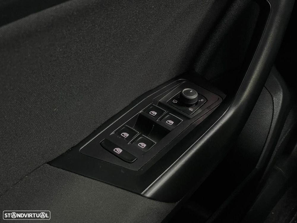 VW T-Roc 1.5 TSI Life DSG - 9