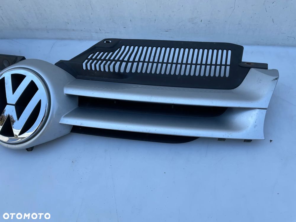 Grill Atrapa zderzaka Golf V LA7W 1K0853655A - 2