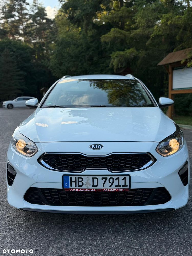 Kia Ceed - 8